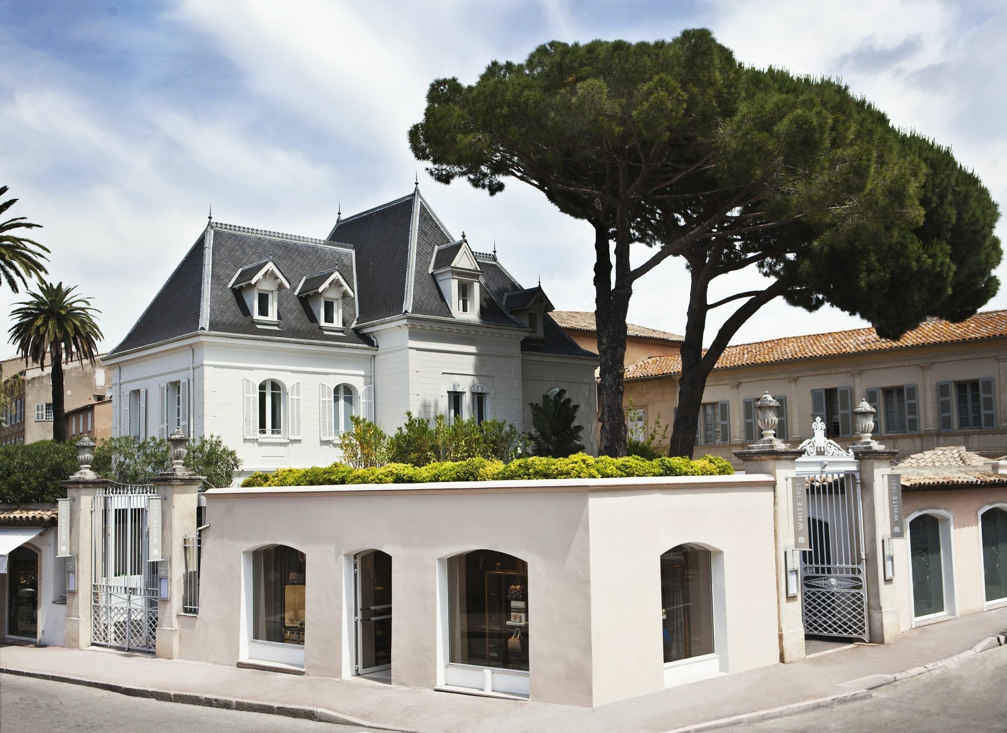 White 1921 Hotel Saint-Tropez Exterior photo